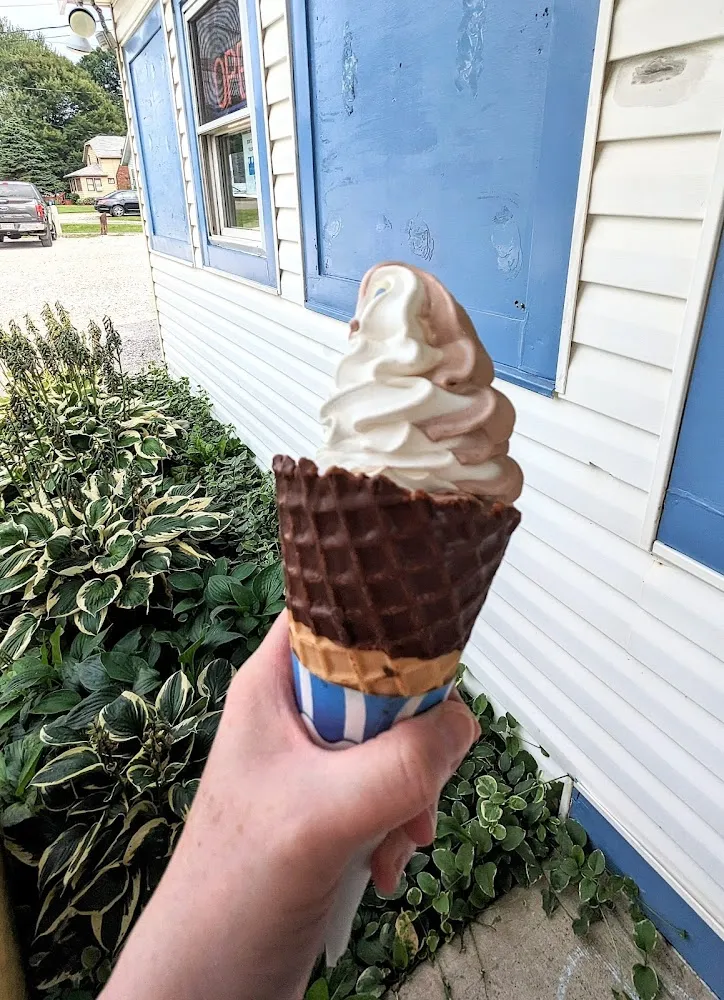Large Vanilla Chocolate or Twist